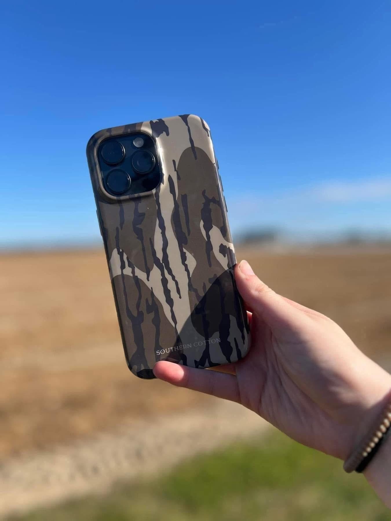 Green camo magsafe phone case