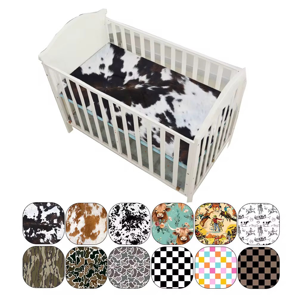 Fitted crib sheet
