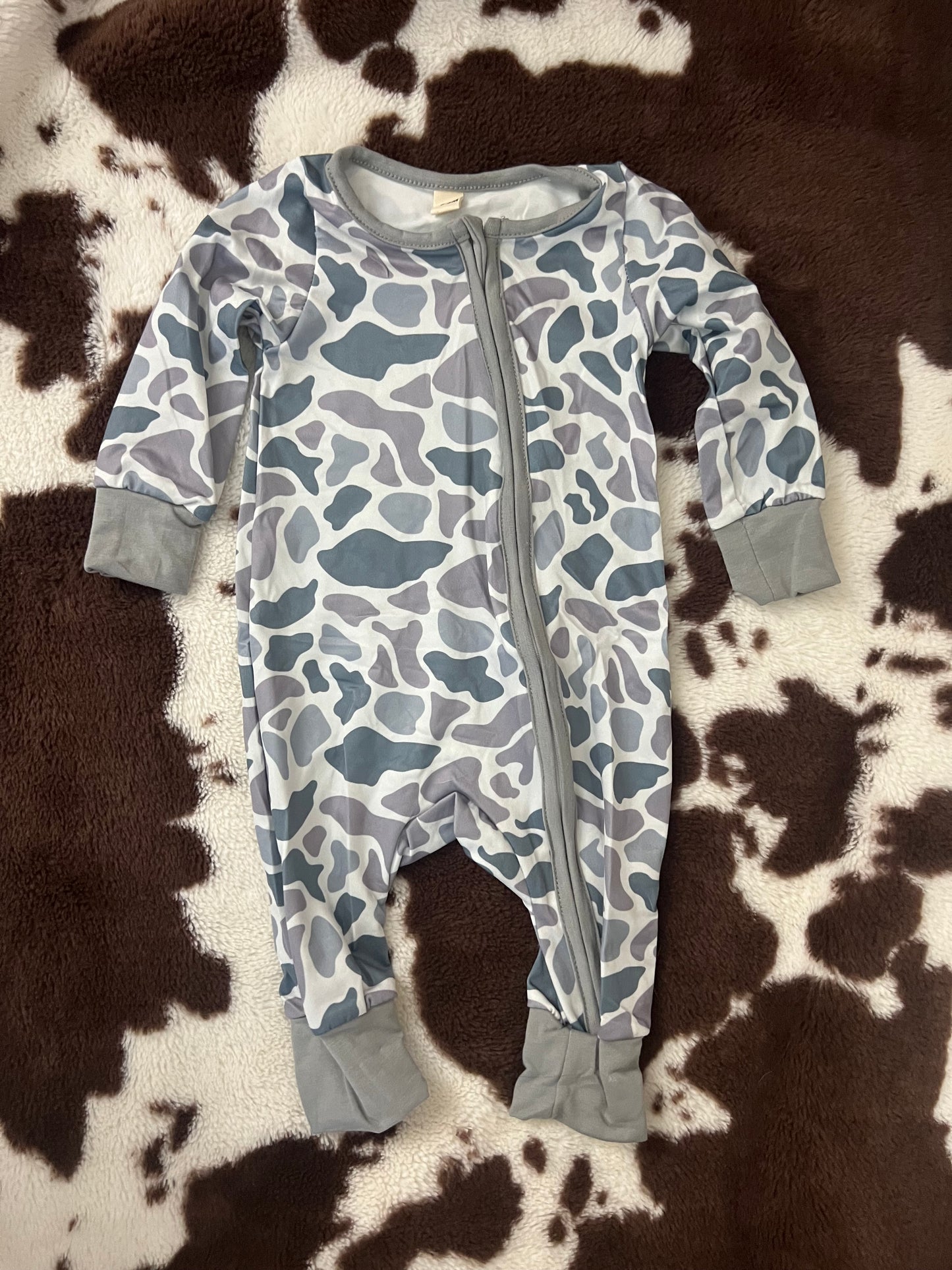 Kids camo zip ups